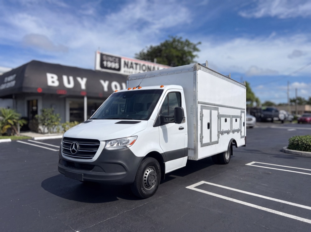 Box truck
